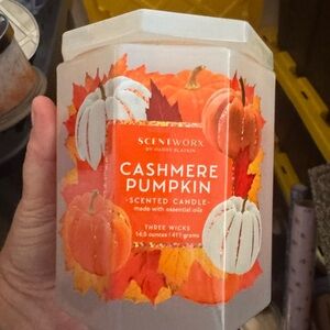 ScentWorx Cashmere Pumpkin Candle - Orange and White